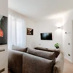 Rubini - By Myhomeincomo Апартаменты *